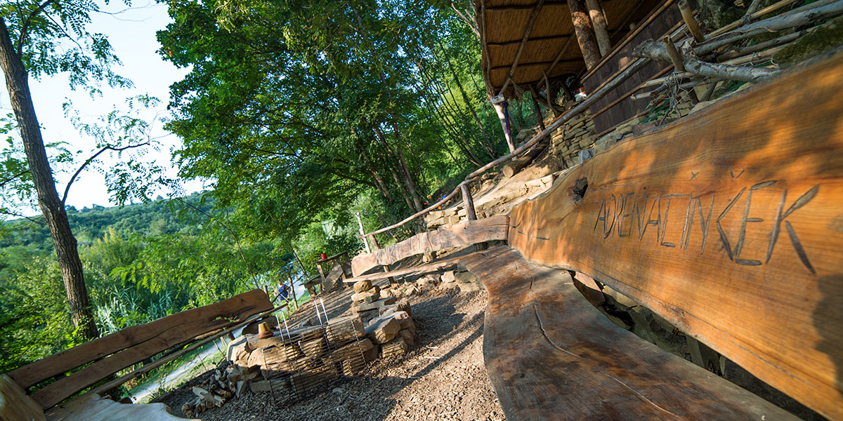 Kaki plac družinski kamp