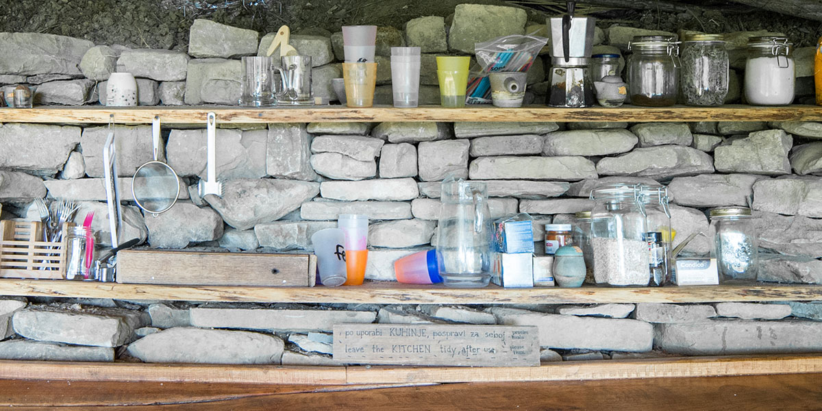 Kaki plac družinski kamp