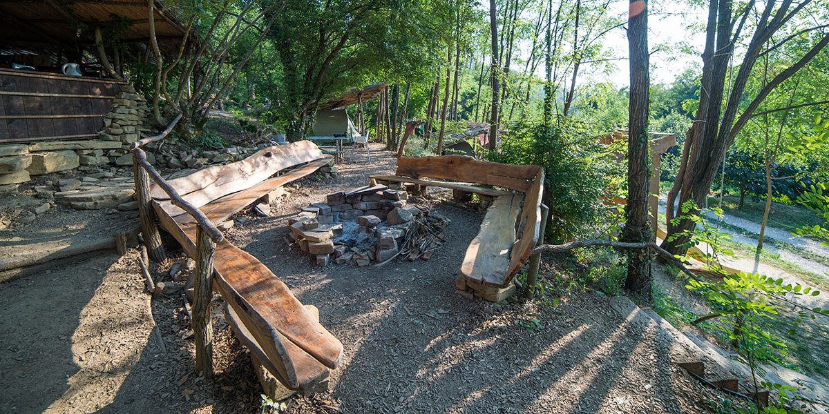 Kaki plac družinski kamp