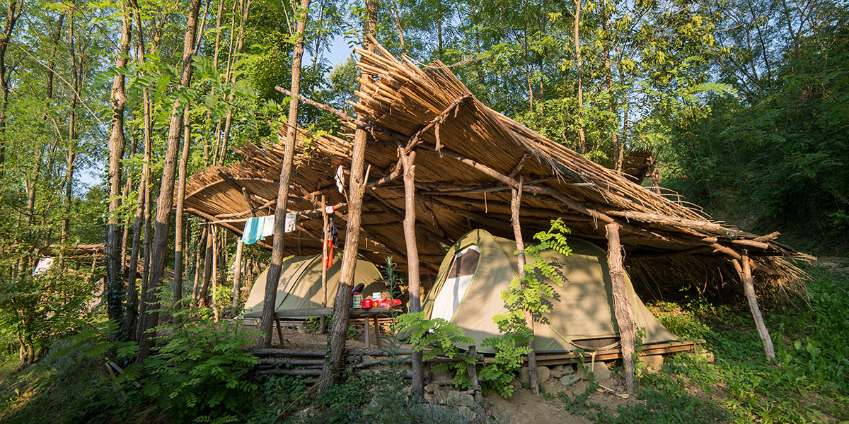 Kaki plac družinski kamp